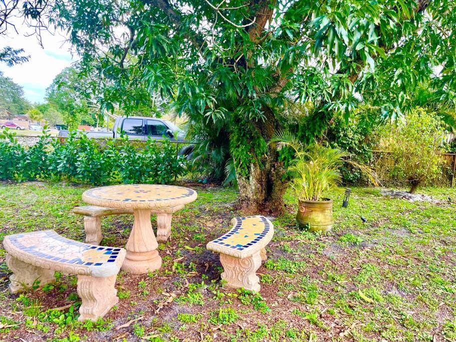 Jungle To Beach 4 R 3 Bedroom Family And Pet Heated Pool N Airport N Beach N Hard Rock Fort Lauderdale Extérieur photo